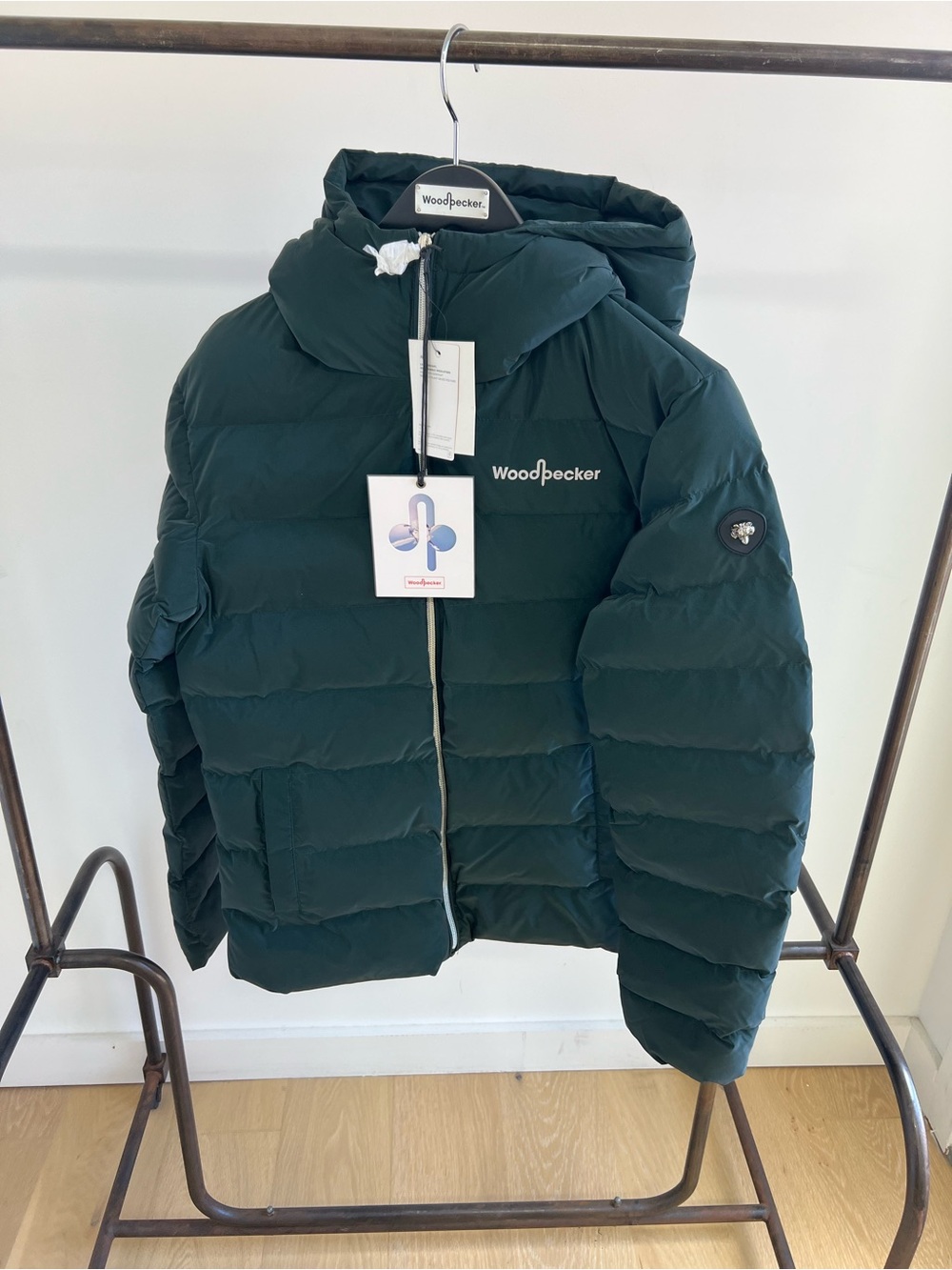 WOODPECKER MENS PUFFER JACKET SIZE S